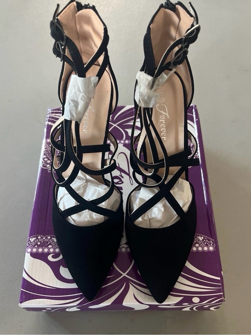 Women’s Forever Heel Shoes Size 8.5